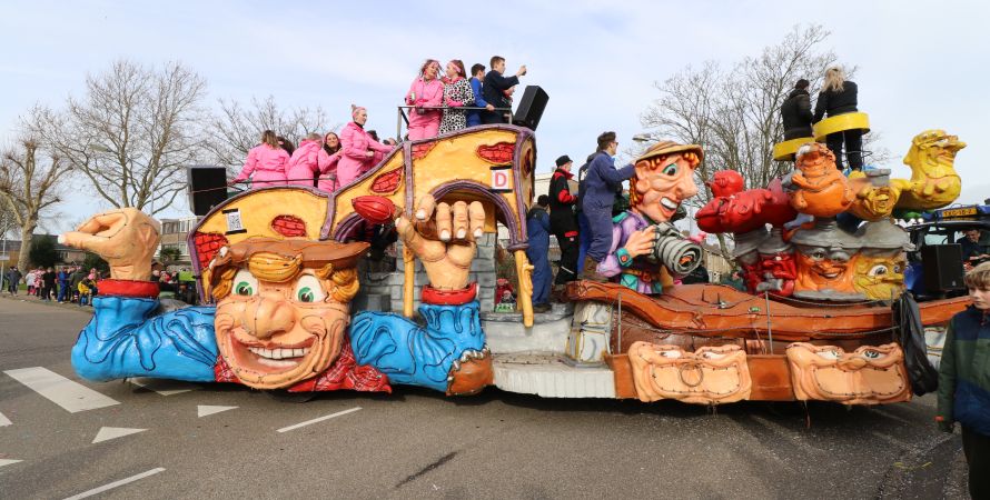 Carnavalsoptocht laot ut kleigat straole!