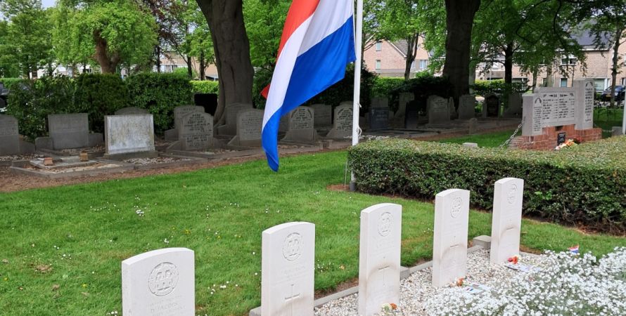 Dodenherdenking voor de scholen in Fijnaart en Heijningen