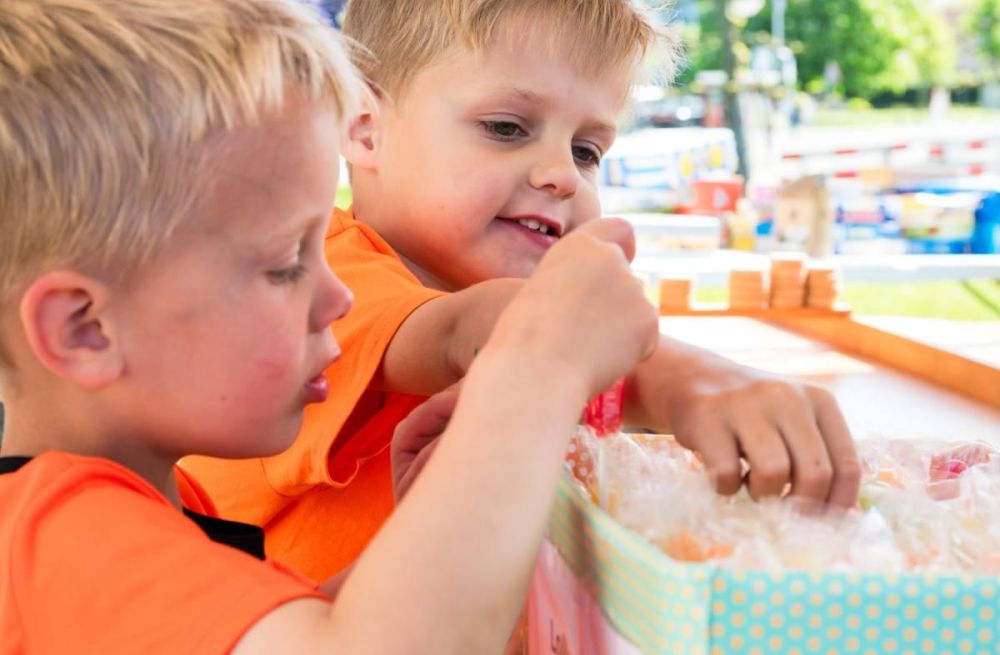Bazaar en rommelmarkt voor het goede doel