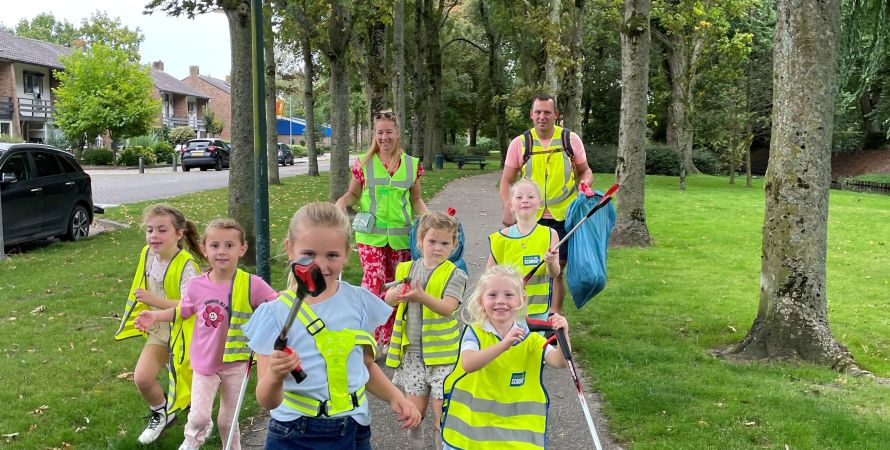 Grijpers, vuilniszakken en gezelligheid