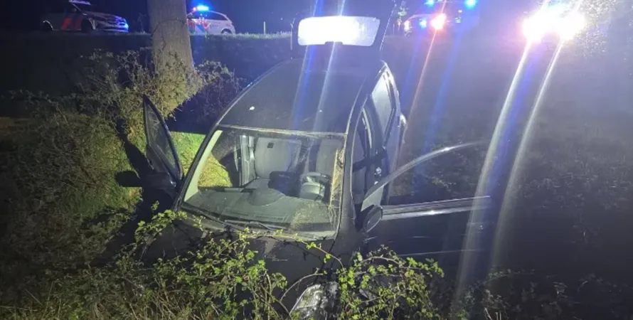 Dollemansrit eindigt in sloot langs A58