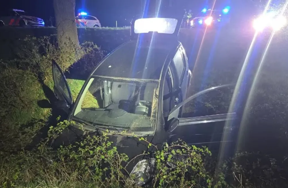 Dollemansrit eindigt in sloot langs A58