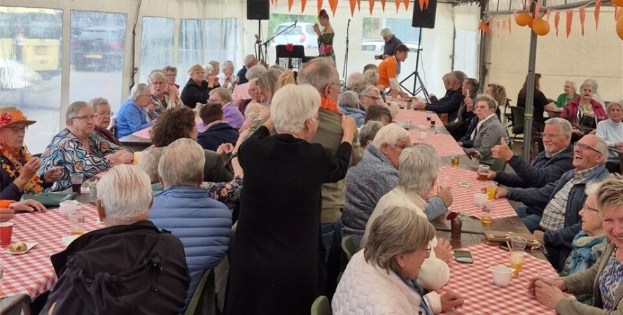 Respect en feestvreugde: Fijnaart beleeft 4, 5 en 6 mei intens