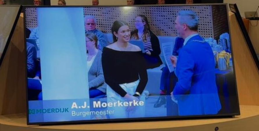 Fijnaartse Shenna Westbroek (19) nieuw burgerraadslid van de gemeente Moerdijk